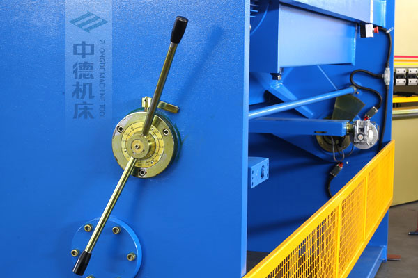 ZDSK-1232剪板機刀片間隙手動調節器,刻度清淅,調節省力又簡便.jpg ZDSK-1232剪板機刀片間隙手動調節器,刻度清淅,調節省力又簡便.jpg