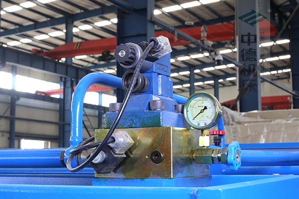 ZDS-1632采用國內(nèi)高品質(zhì)液壓閥,不漏油,無故障,能實(shí)時(shí)顯示油壓,并采用全金屬高壓管連接保證質(zhì)量.jpg ZDS-1632采用國內(nèi)高品質(zhì)液壓閥,不漏油,無故障,能實(shí)時(shí)顯示油壓,并采用全金屬高壓管連接保證質(zhì)量.jpg